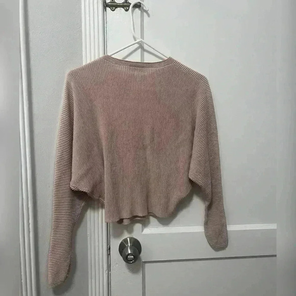 Aritzia Wilfred Coline Linen 
Dolman Sleeve Ribbed Sweater In
Dusty Pink - Picture 6 of 6